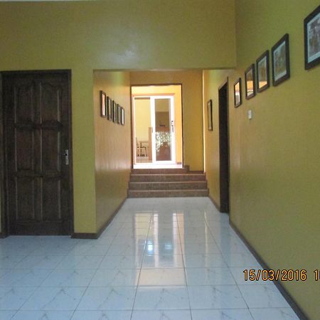 Jamaica Inn Guest House Botianaw Εξωτερικό φωτογραφία