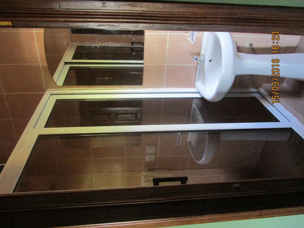 Jamaica Inn Guest House Botianaw Εξωτερικό φωτογραφία
